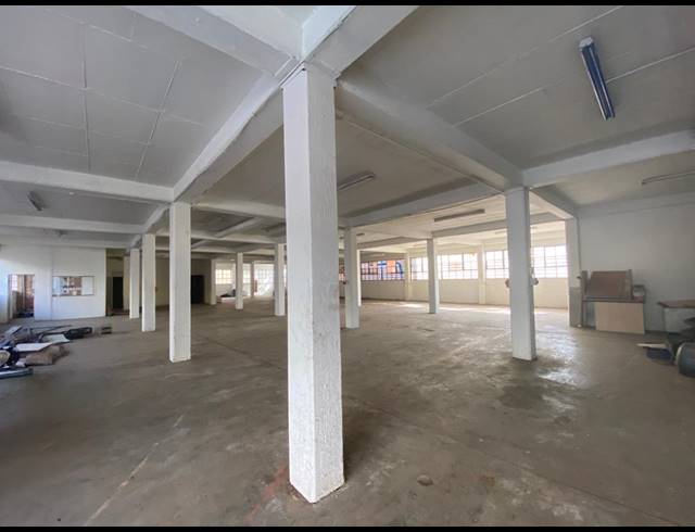 2,210M² WAREHOUSE FOR SALE IN INDUSTRIA NORTH